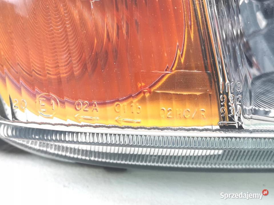 LAMPA PRAWY PRZÓD FORD FIESTA 9502 NOWA BOSCH Lampy przeciwmgielne sprzedam