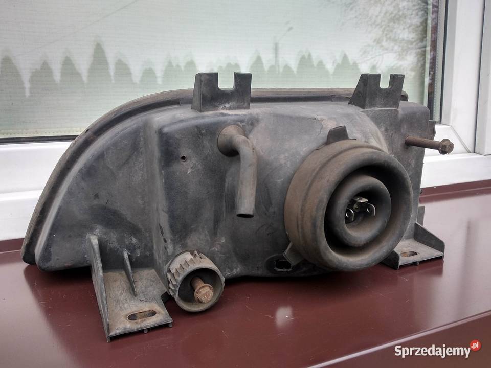 Polonez Caro lampa przednia prawa reflektor Sieradz sprzedam