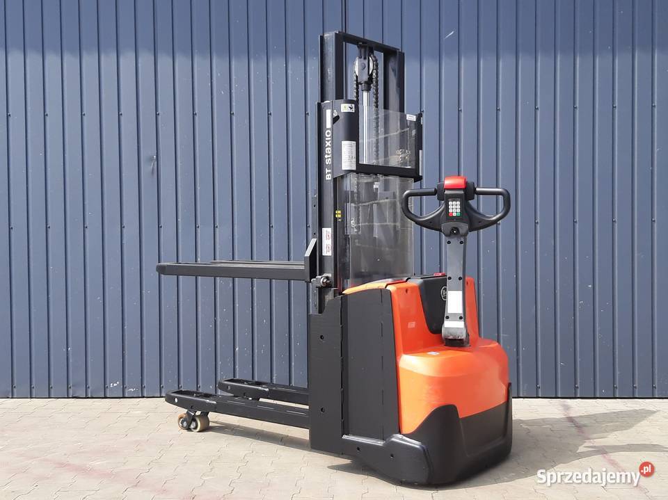 Paletowy wózek elektryk z masztem mała BT Celiny sprzedam