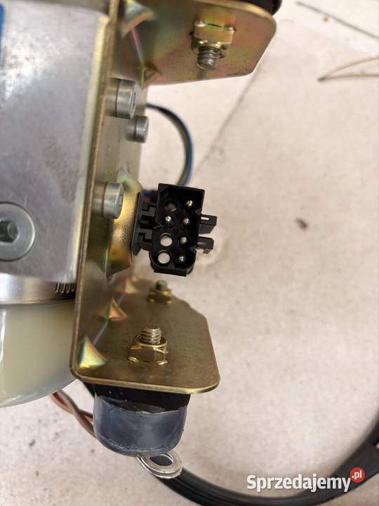 Pompa dachu z siłownikiem BMW Z3 Płock