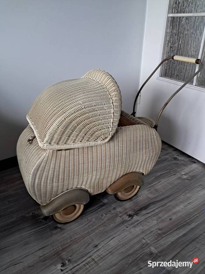 Wózek lalek sesja fotograficzna vintage retro Łańcut