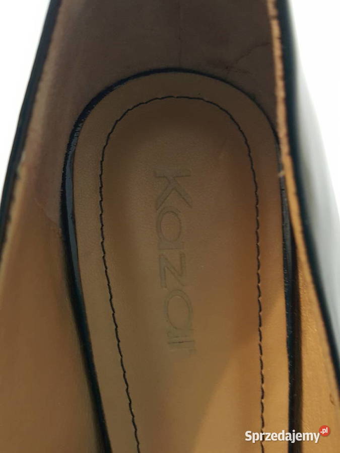 SZPILKI czarne lakierowane Kazar czółenka