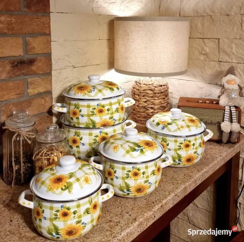 209 Zestaw 5 garnków z pokrywkami emaliowanych Zabrze