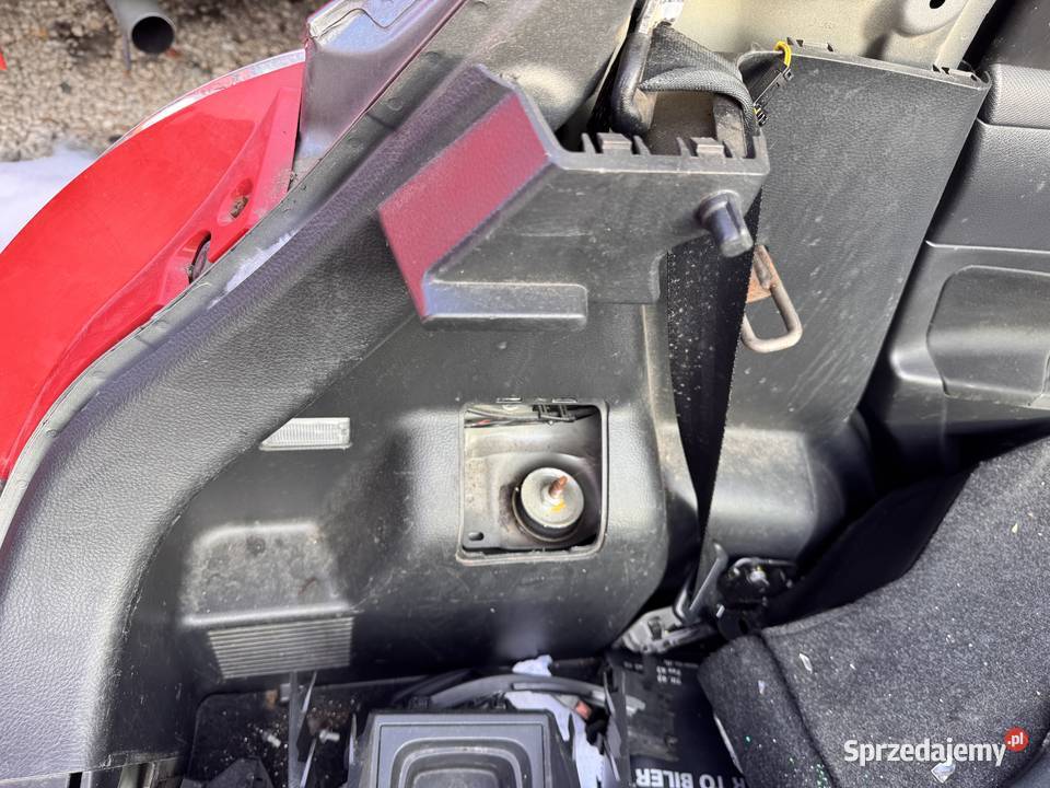 Boczektapicerka bagażnika lewy Suzuki Swift MK7 Brzesko sprzedam