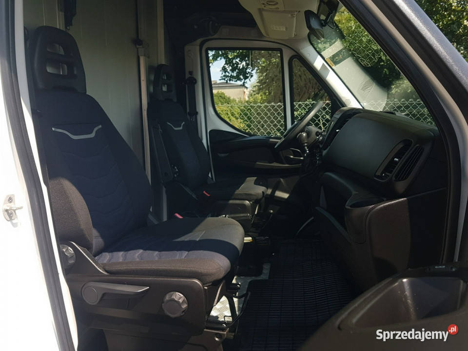 Iveco Daily KONTENER NISKOPODŁOGOWY 444x223x242 śląskie Poręba sprzedam