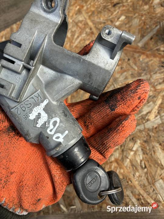 Stacyjka Kluczyki Volkswagen Passat B4