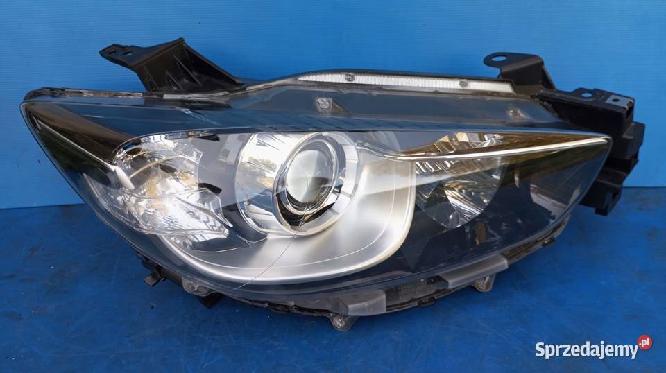LAMPA REFLEKTOR PRAWY PRZÓD EU KR8251030 MAZDA