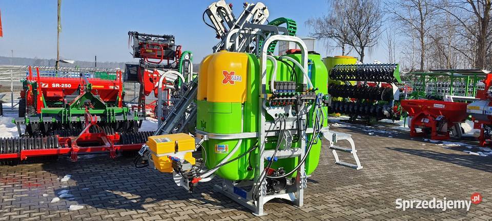 Opryskiwacz hydraulicznie rozkładany Tolmet