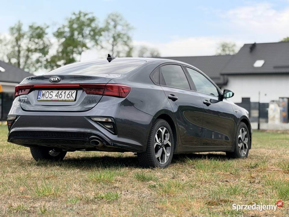 Kia Forte sedan benzyna USA automat CarPlay Ceed komputer pokładowy Kadzidło sprzedam
