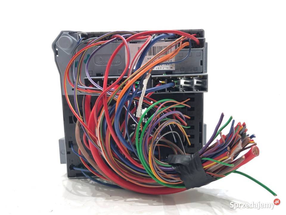 SKRZYNKA BEZPIECZNIKÓW FIAT 500 Hatchback 10 69