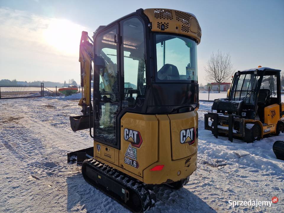 Minikoparka CAT 3016 przebieg 600mtg 2022r Ryżki