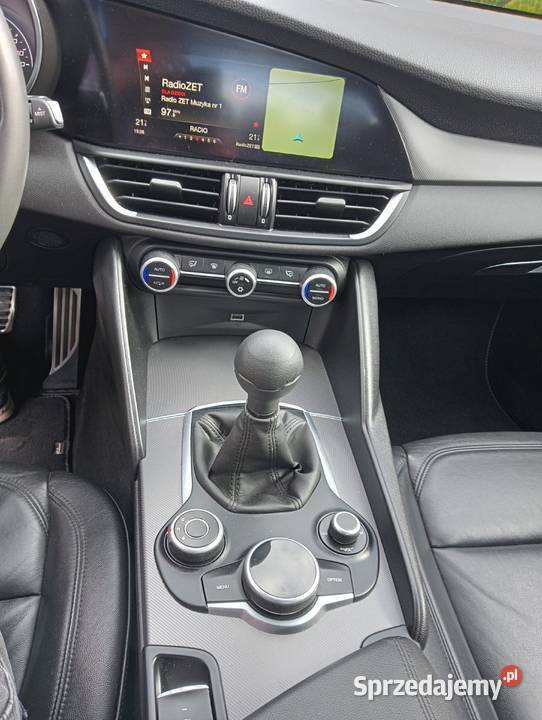 Alfa Giulia 22 jtdm 97000 Stan idealny nieuszkodzony Wronki sprzedam
