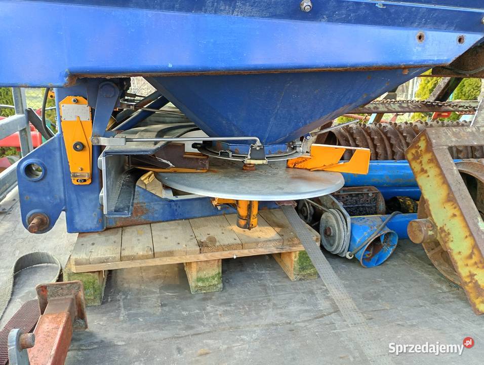 Rozsiewacz nawozów Bogballe ex 2200 kujawsko-pomorskie Sośno