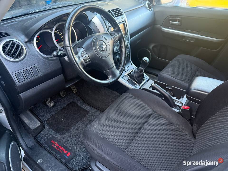 Suzuki Vitara 4x4 24 benz bogata oplacona Starachowice