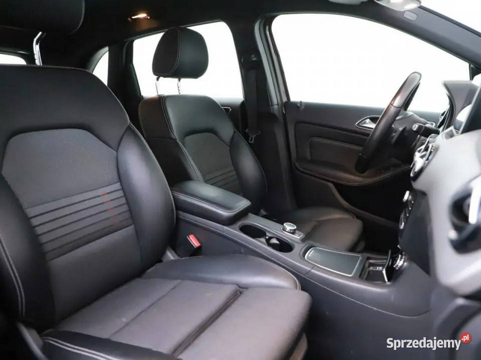 Mercedes B 250 20 turbo 211 Automat Full LED podgrzewane fotele Lipówki