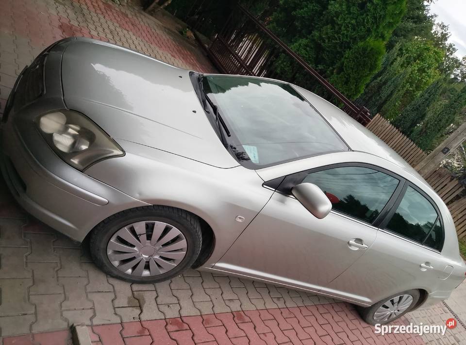 Toyota Avensis 20d 2005r stan Starachowice