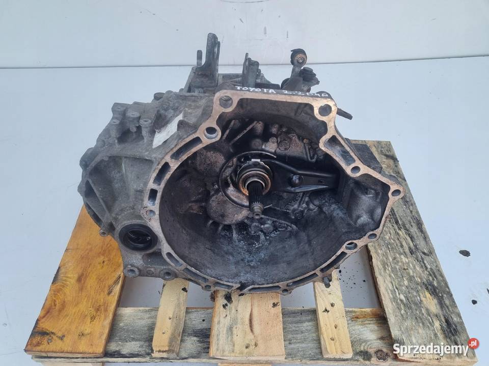 Toyota Corolla Verso II 22 D4D SKRZYNIA BIEGÓW Rudka