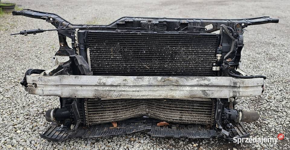 Pas przedni kompletny Audi A4 b8