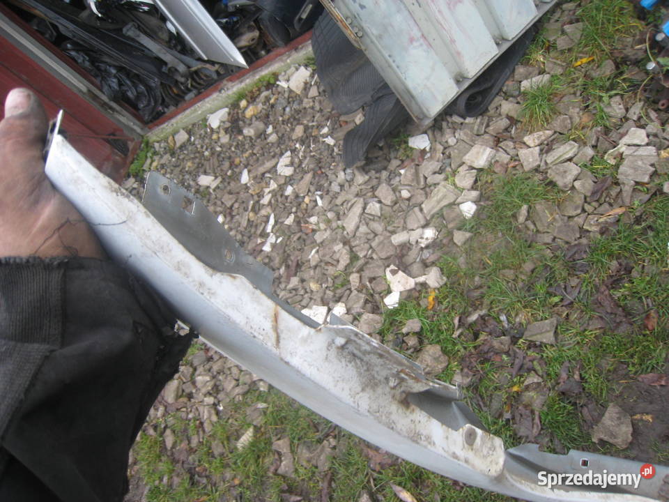 Błotnik przedni prawy przedni przód Peugeot Rok produkcji 1996