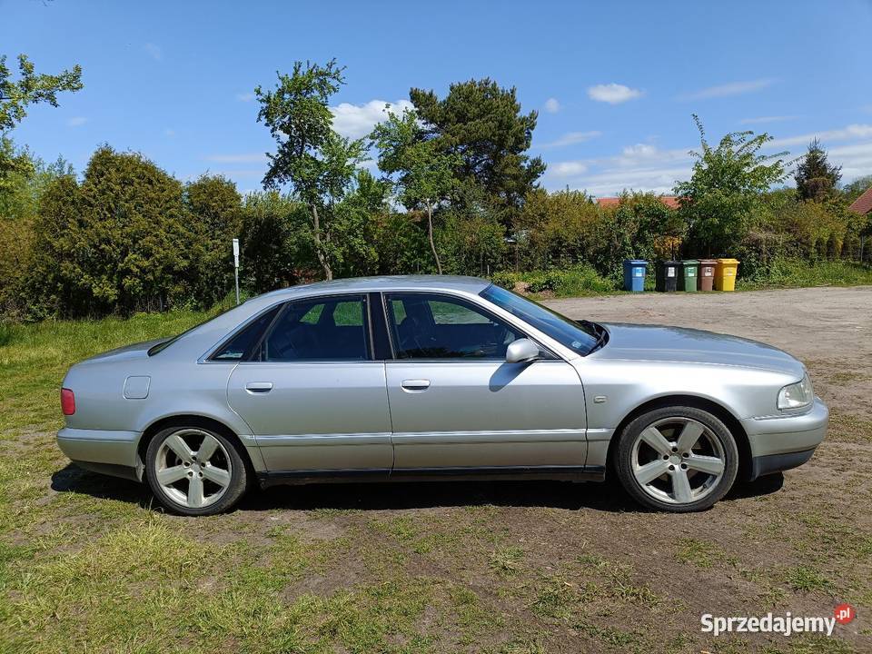 Audi A8 D2 28 V6 193 2001 r QUATTRO wersja lift centralny zamek