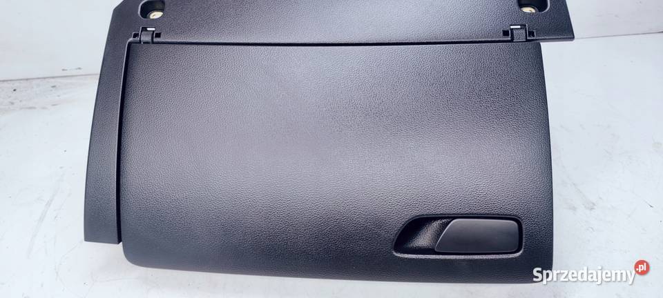 SCHOWEK PASAŻERA AUDI A3 8V 8V1857035B śląskie Przystajń sprzedam