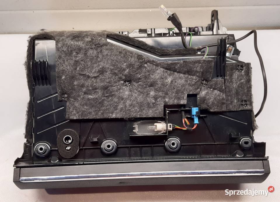 SCHOWEK PASAŻERA MERCEDES W204 A2046800091 Mielęcin sprzedam