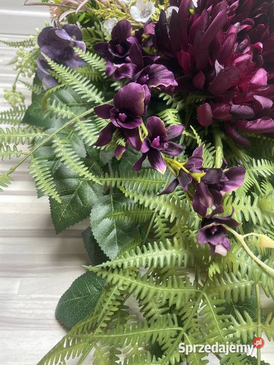 Kompozycja kwiaty sztuczne cmentarz wielkopolskie Kalisz