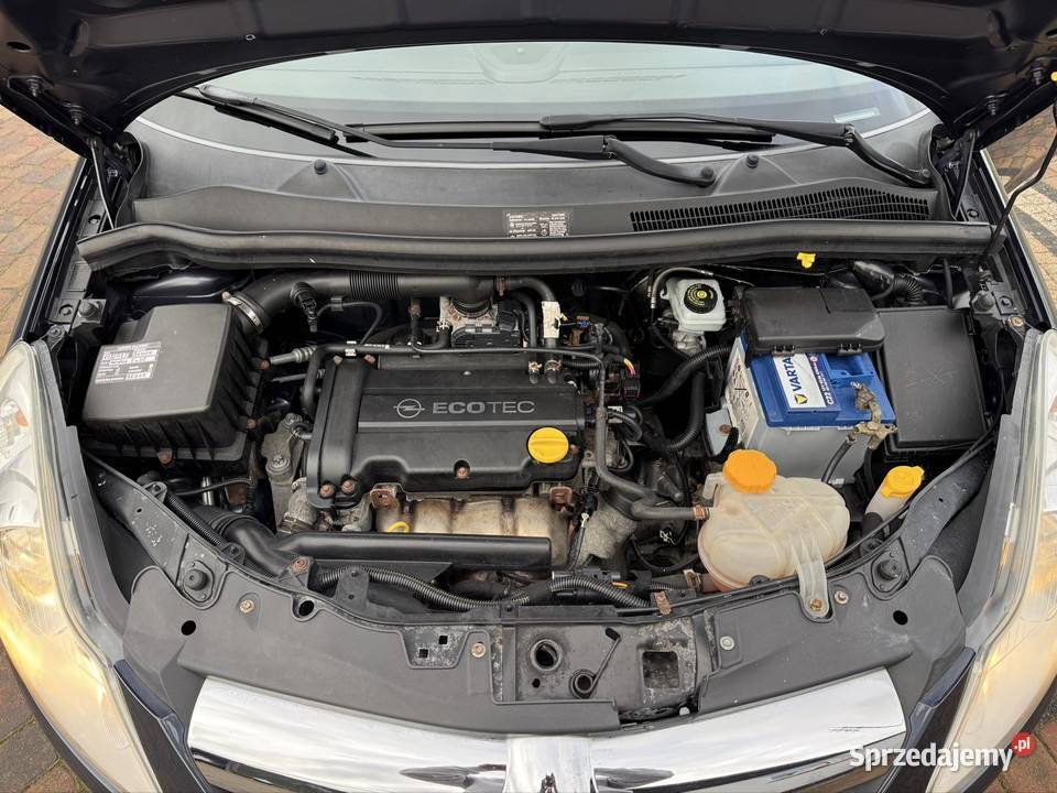 Opel Corsa D 2009 Benzyna 12 80 NISKI PRZEBIEG Drezdenko