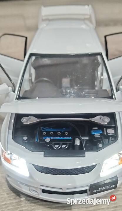 Mitsubishi Lancer Evo IX w skali 124 Kutno sprzedam