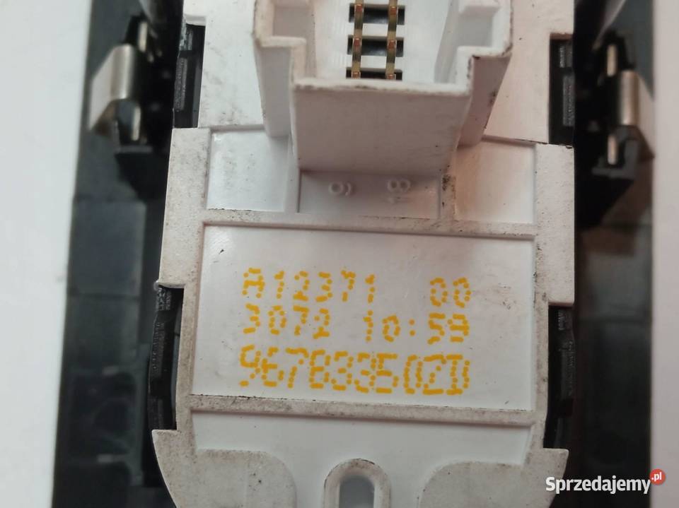 PRZEŁĄCZNIK SZYB LEWY PRZÓD 96783350ZD Toyota świętokrzyskie sprzedam