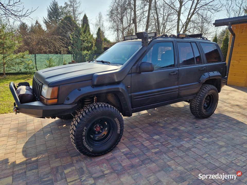 Jeep Grad Cherokee ZJ 40 177KM Korczew