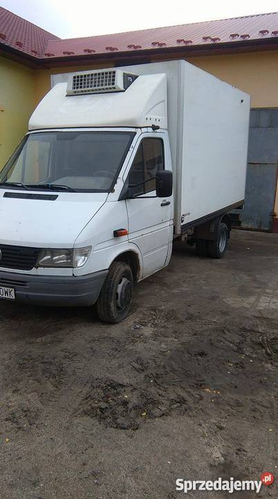 Mercedes Sprinter 412 KontenerChłodnia nieuszkodzony