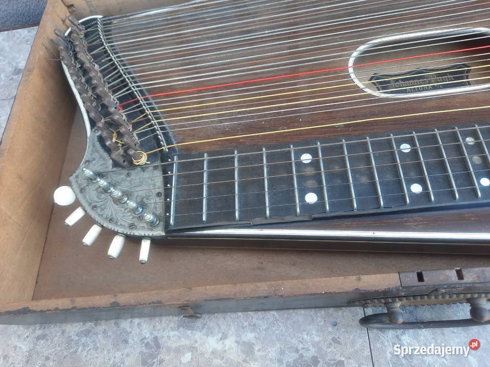 Zabytkowy instrument strunowy cytra Johannes Tczew