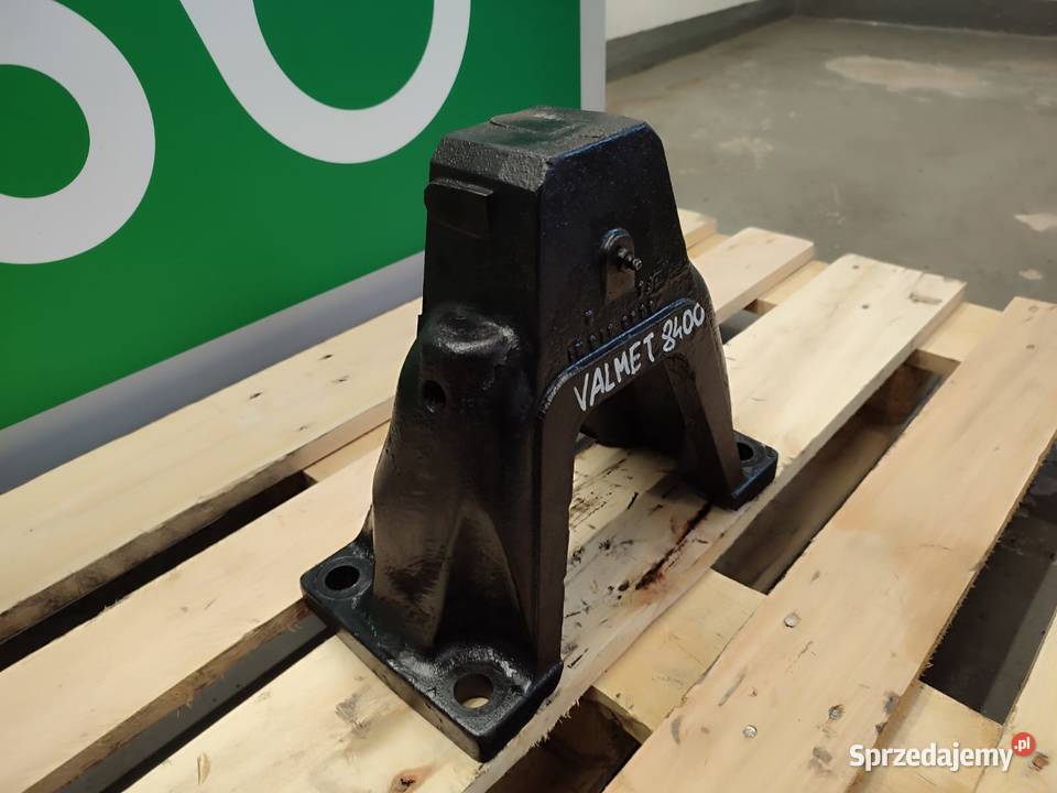 Wspornik przedniej osi 3388313M1 VALMET 8400 Wilkowo