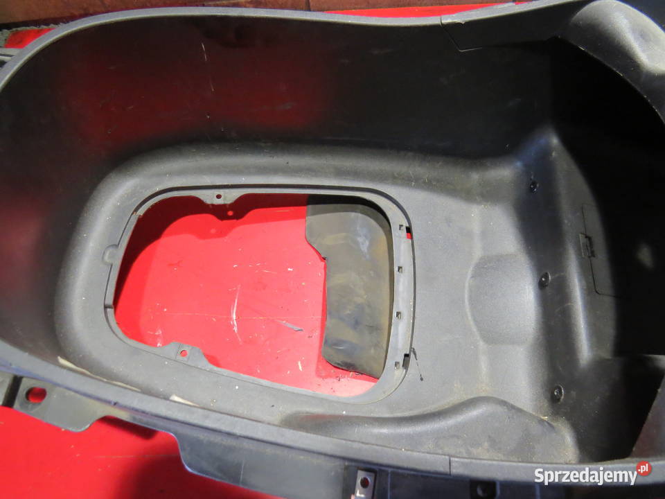 PIAGGIO X8 125 200 250 kufer schowek pod Warszawa