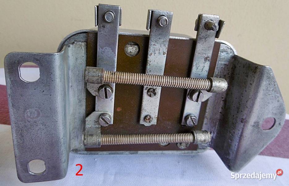 Regulator napięcia prądnicy RG15k 25 A 12 V