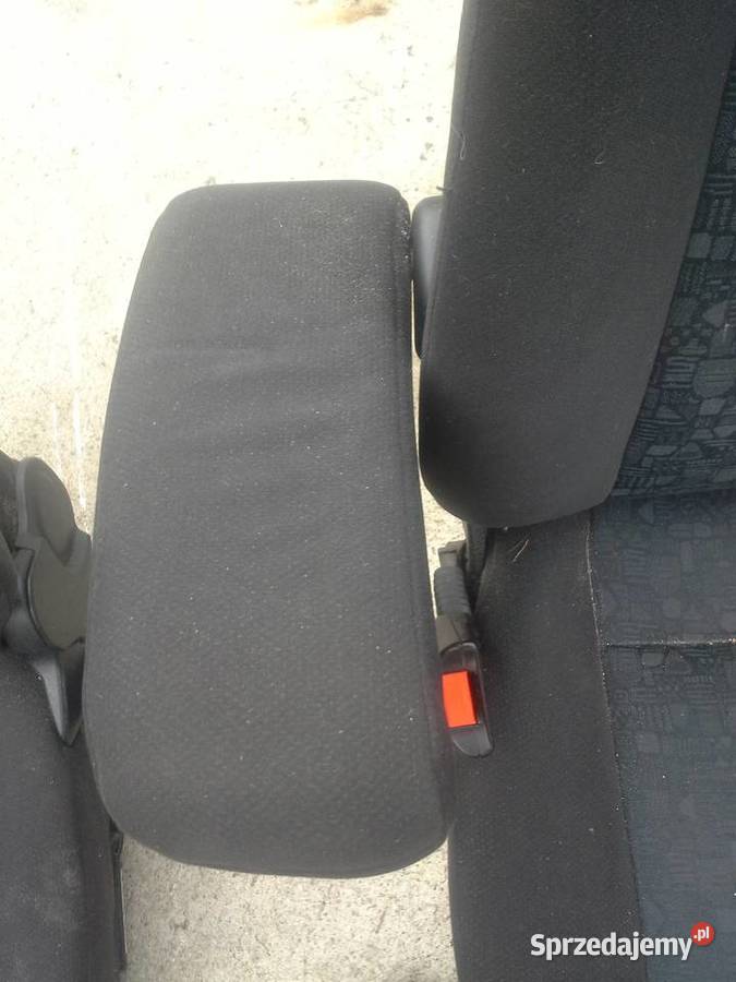 Opel Zafira A fotele przód kanapa tył Wyposażenie wnętrza Dębno
