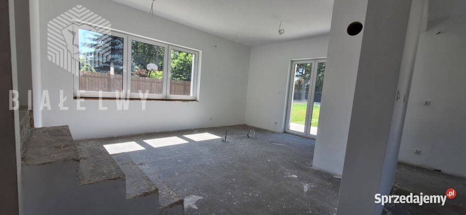 Dom szeregowy 19248m2 Długa Kościelna Powstania Liczba pokoi 5 mazowieckie sprzedam