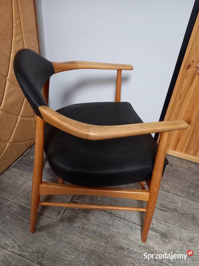 Stary fotel gabinetowy vintage Rawicz