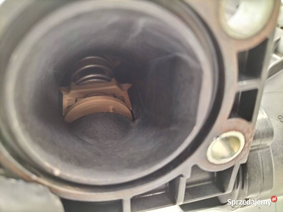 OBUDOWA TERMOSTATU KORBOWÓD 04L12111104L 20 TDI osobowe