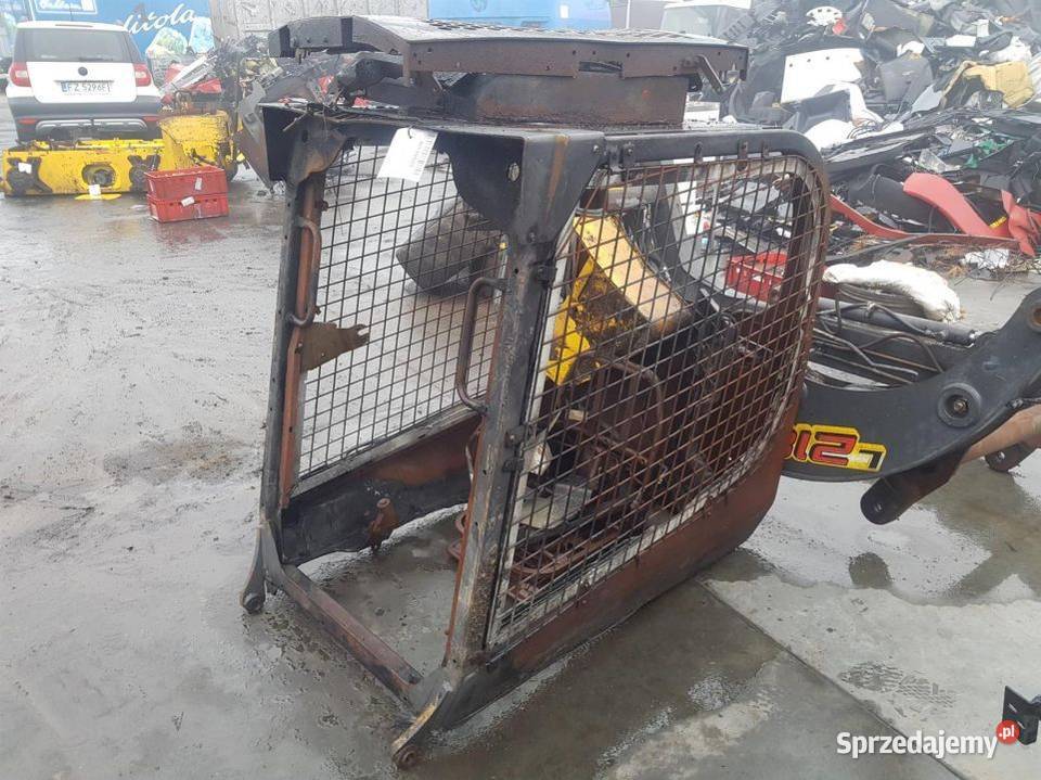 KABINA HOLLAND L218 2015 Lipno