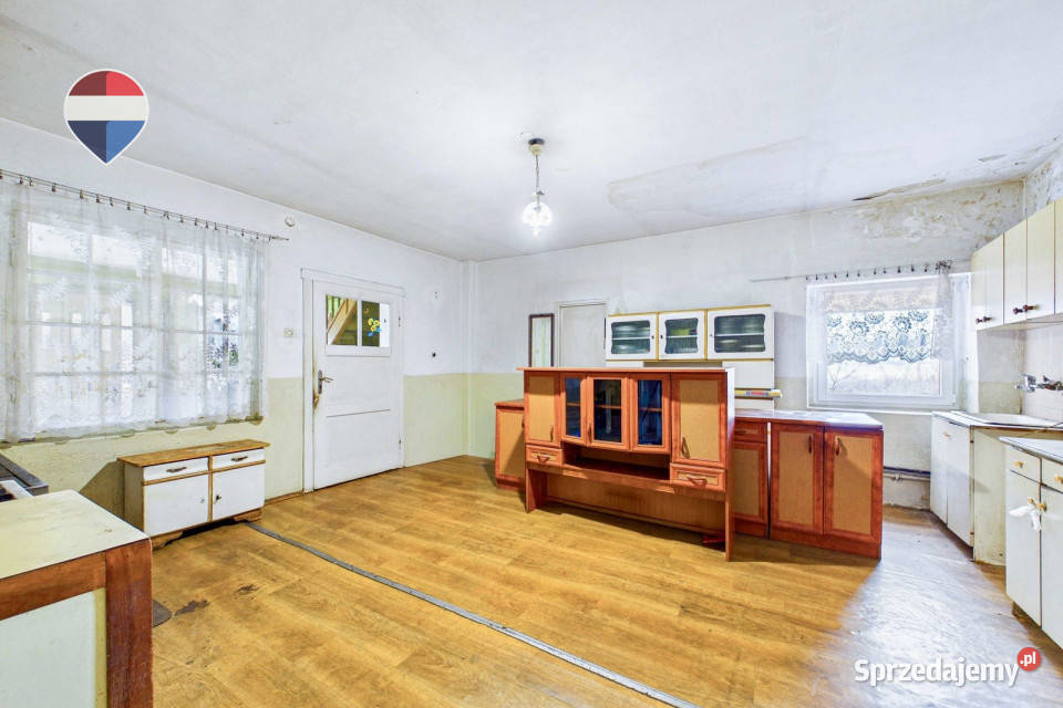 Dom z dużą działką i budynkami gospodarczymi Rok budowy 1922 dolnośląskie
