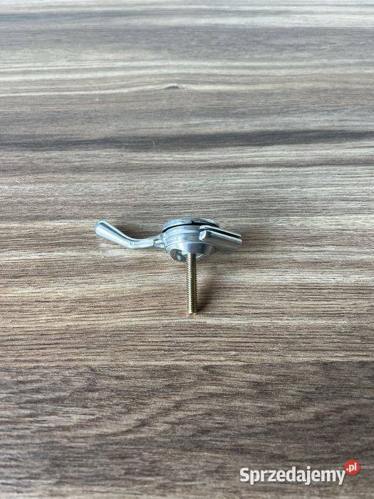 NOWA DŹWIGNIA SSANIA NA KIEROWNICĘ KIEROWNICA śląskie Bielsko-Biała sprzedam