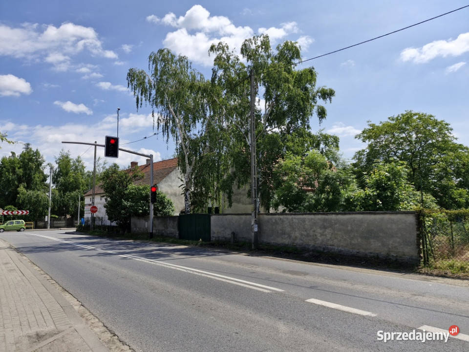 Dom stodoła na działce usługowosiedliskowej 18 Godzikowice