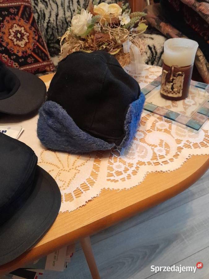Czapki czapka uszatka na zime z prl łódzkie Solca Mała sprzedam