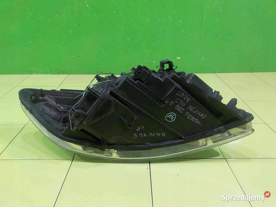 VOLVO C30 LIFT 16 D 10r XENON lampa lewa przod Suków sprzedam