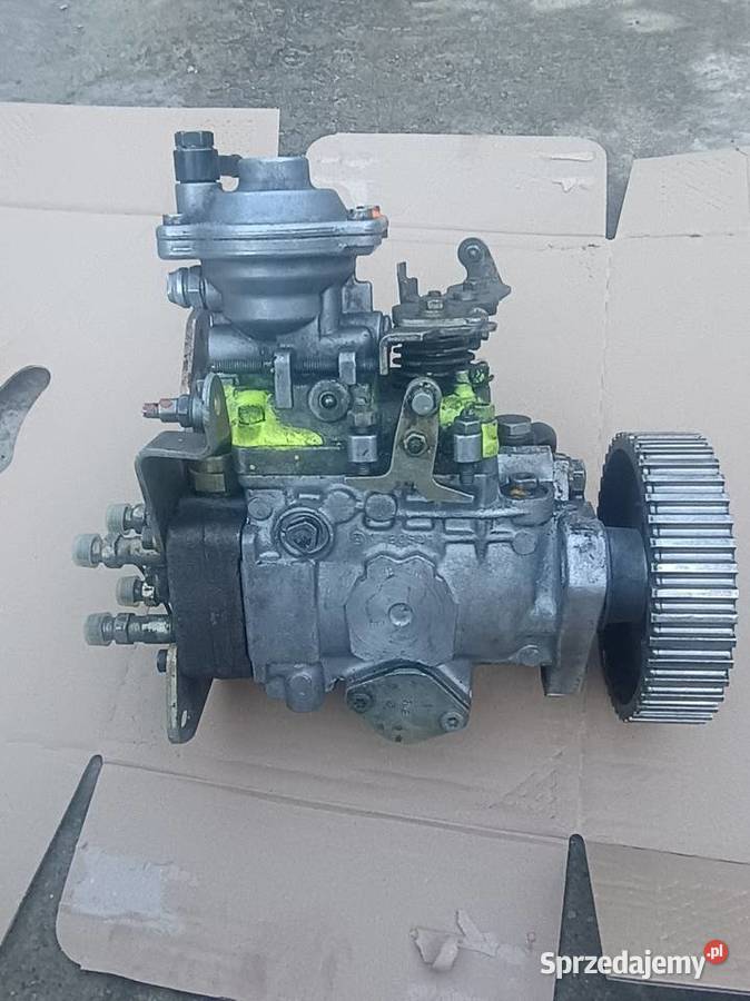 Pompa wtryskowa Bosch 21 Czarnków sprzedam