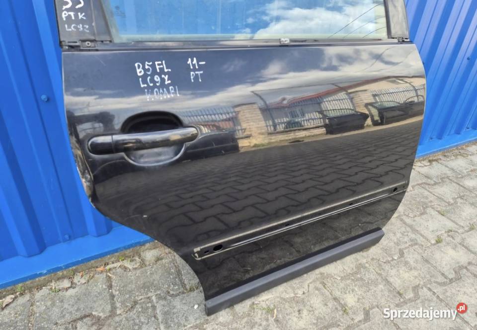 DRZWI TYŁ PRAWY TYLNE PRAWE VW PASSAT B5 FL Drzwi Działoszyce