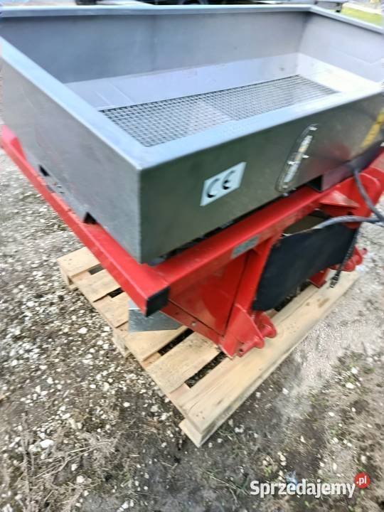 rozsiewacz dwutalerzowy Grass rol 600800 litrów Posądza