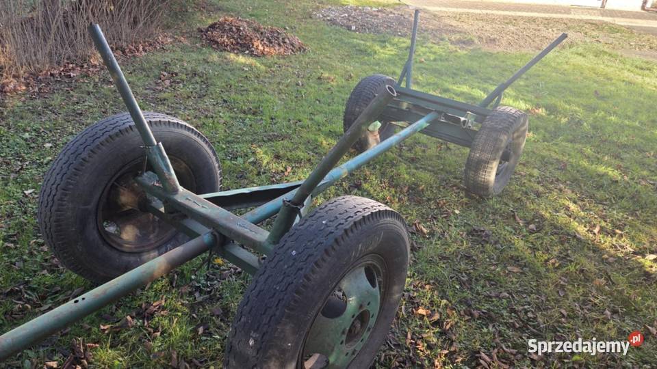 Wóz na drewno do ciągnika rozciągany metalowy